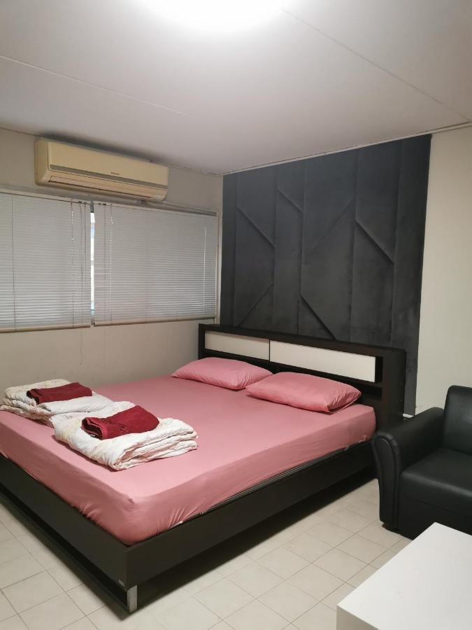 Popular Condo By Jintana Pak Kret Esterno foto